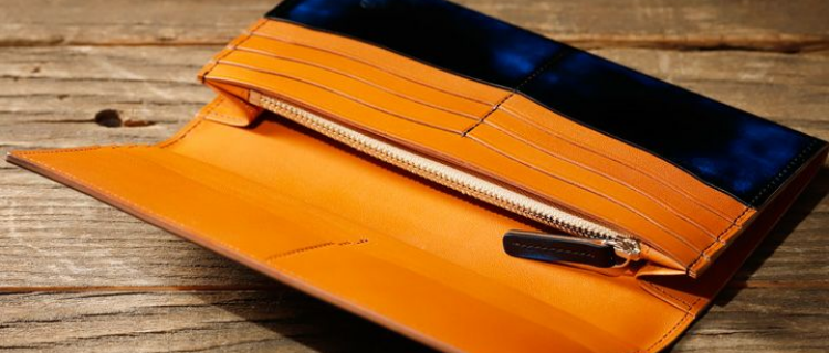 ”クラシック長財布小銭入れ付”